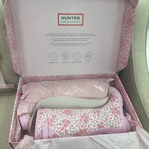 NIB LoveShackFancy and Hunter Women's Size 10 Rose Heart Rain Boots
